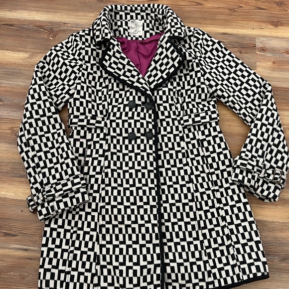 Coat - Picture 3 of 3